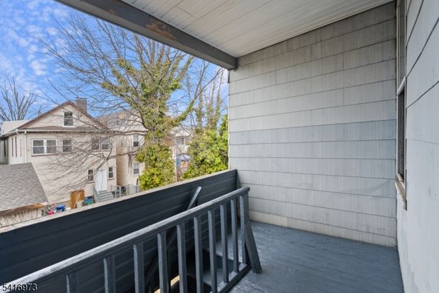 33 Delaware Street, Elizabeth City, NJ 07206