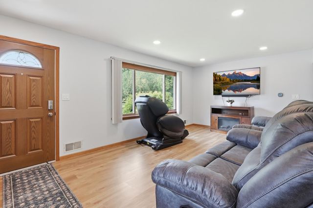4250 Diamond Drive, Eagan, MN 55122