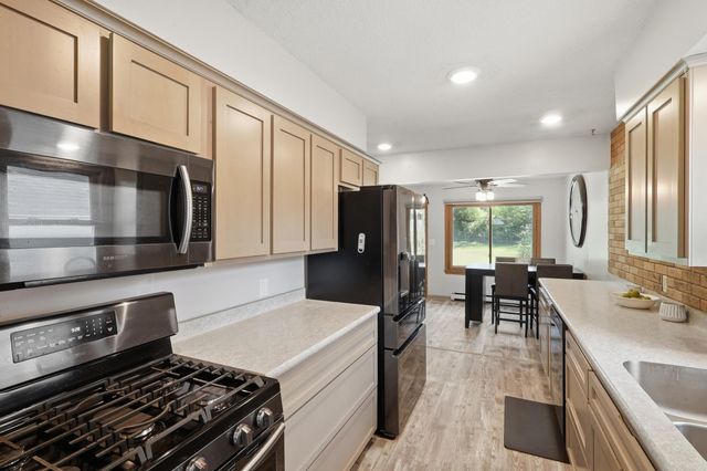 4250 Diamond Drive, Eagan, MN 55122