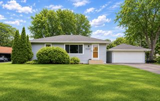 4250 Diamond Drive, Eagan, MN 55122