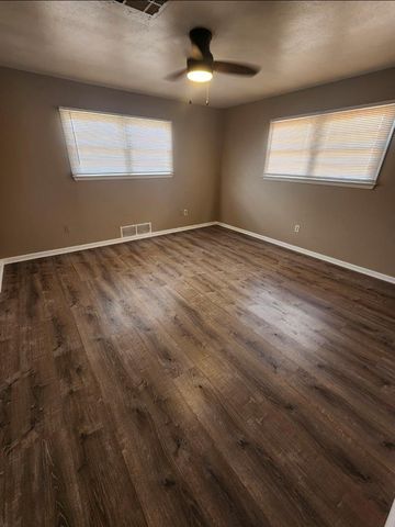 4409 Roosevelt Dr, Midland, TX 79703