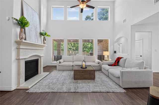 164 Deerfield Meadow Drive, Conroe, TX 77384