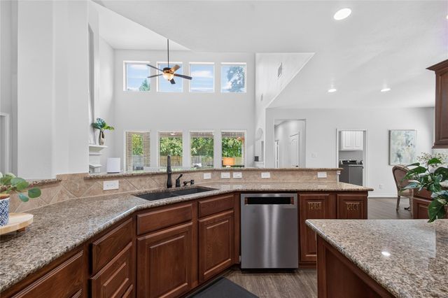 164 Deerfield Meadow Drive, Conroe, TX 77384