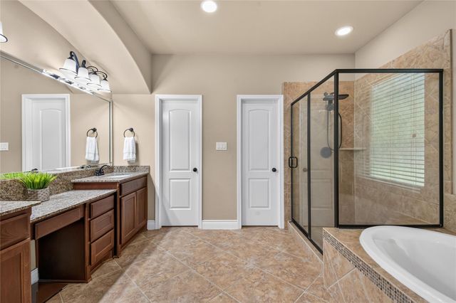 164 Deerfield Meadow Drive, Conroe, TX 77384
