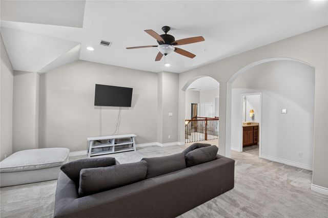 164 Deerfield Meadow Drive, Conroe, TX 77384
