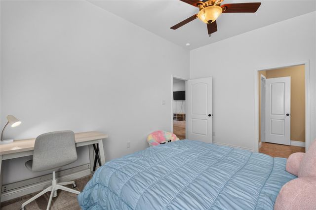 164 Deerfield Meadow Drive, Conroe, TX 77384