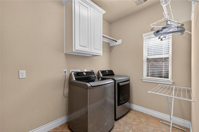 164 Deerfield Meadow Drive, Conroe, TX 77384