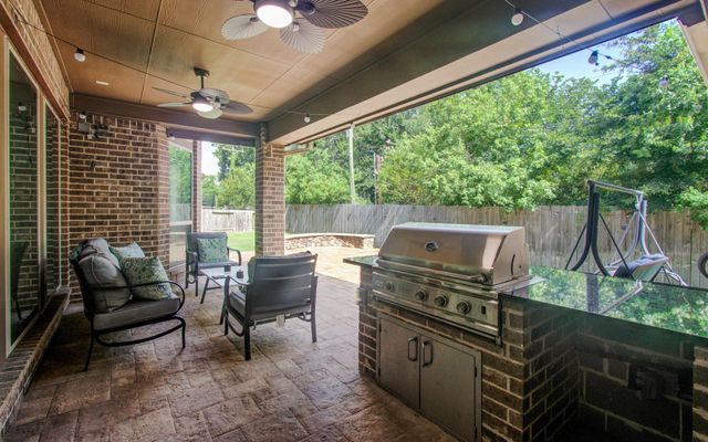 164 Deerfield Meadow Drive, Conroe, TX 77384