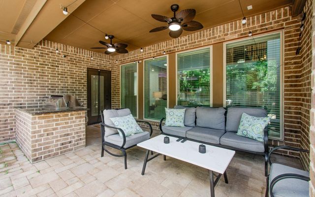 164 Deerfield Meadow Drive, Conroe, TX 77384