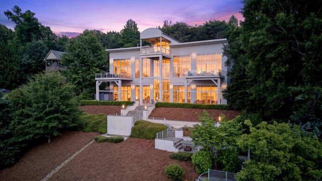 1125 Dickson Road, Campobello, SC 29322
