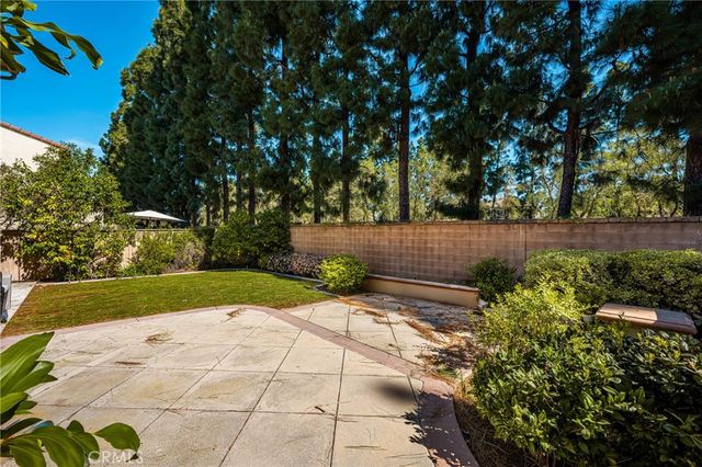 11 Highfield, Irvine, CA 92618