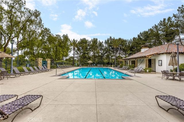 11 Highfield, Irvine, CA 92618