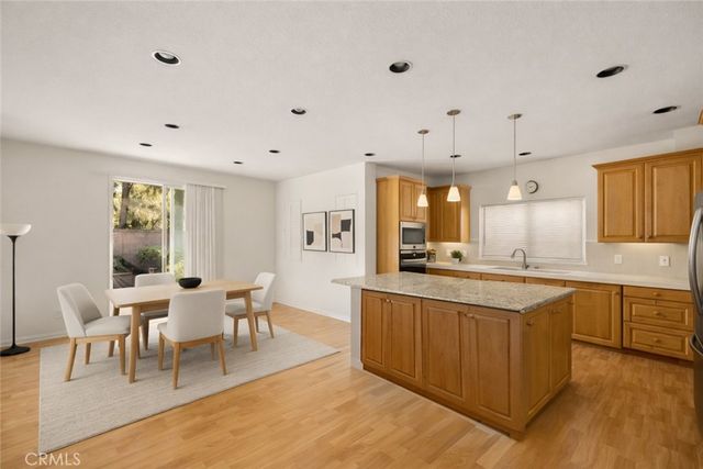 11 Highfield, Irvine, CA 92618