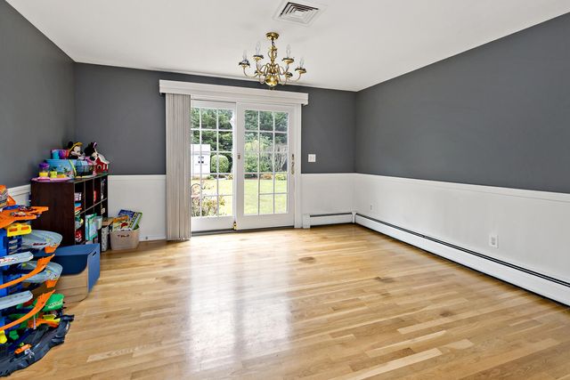 348 Prince Hinckley Road, Centerville, MA 02632