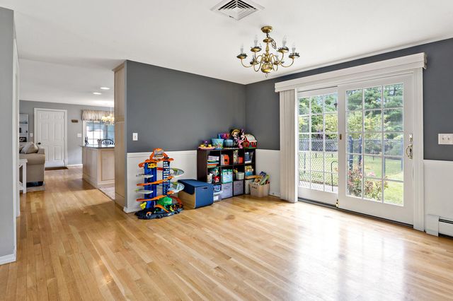 348 Prince Hinckley Road, Centerville, MA 02632