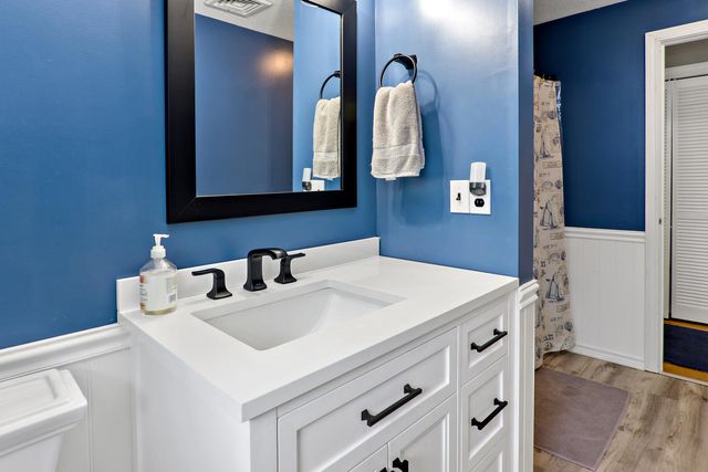 348 Prince Hinckley Road, Centerville, MA 02632