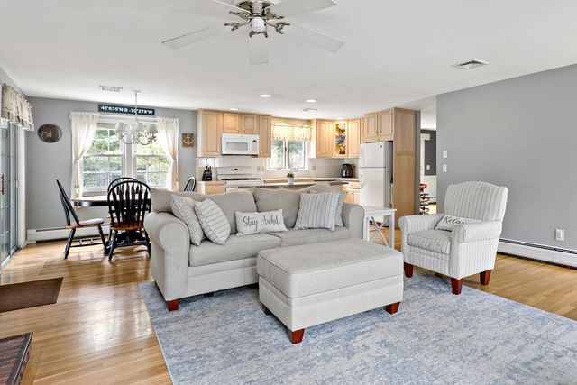 348 Prince Hinckley Road, Centerville, MA 02632