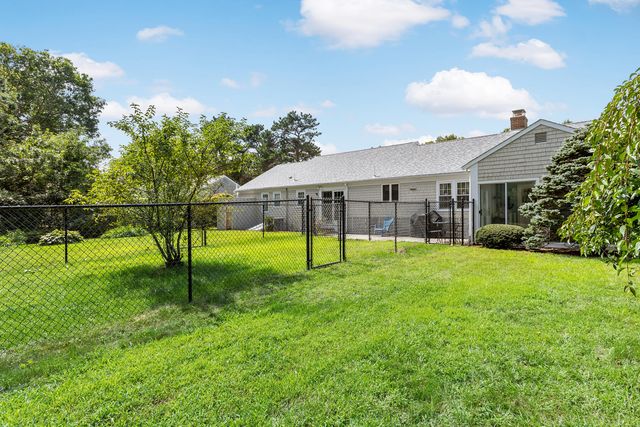 348 Prince Hinckley Road, Centerville, MA 02632