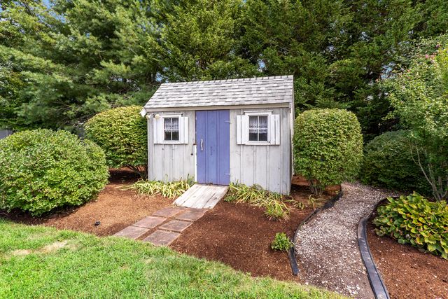 348 Prince Hinckley Road, Centerville, MA 02632