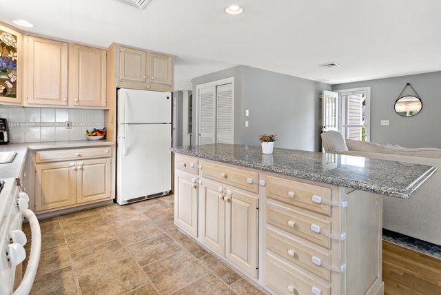 348 Prince Hinckley Road, Centerville, MA 02632