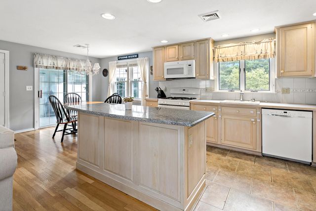348 Prince Hinckley Road, Centerville, MA 02632