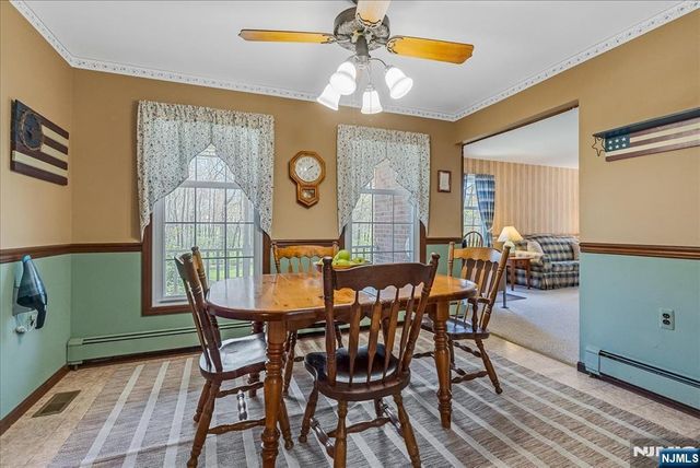 6 Fleming Court, Washington Township, NJ 07853