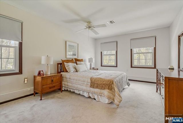6 Fleming Court, Washington Township, NJ 07853