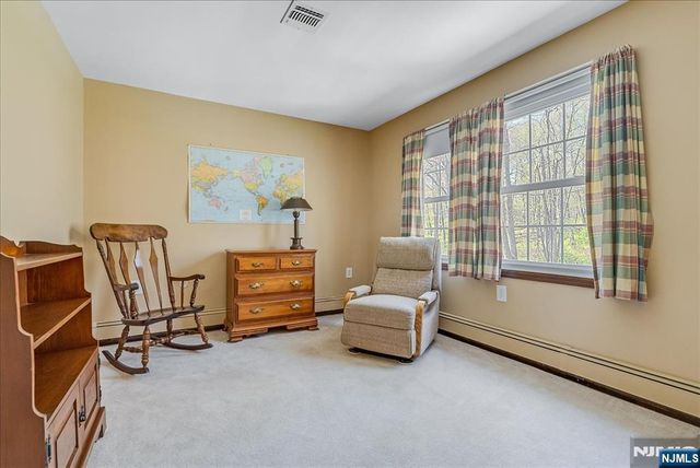6 Fleming Court, Washington Township, NJ 07853
