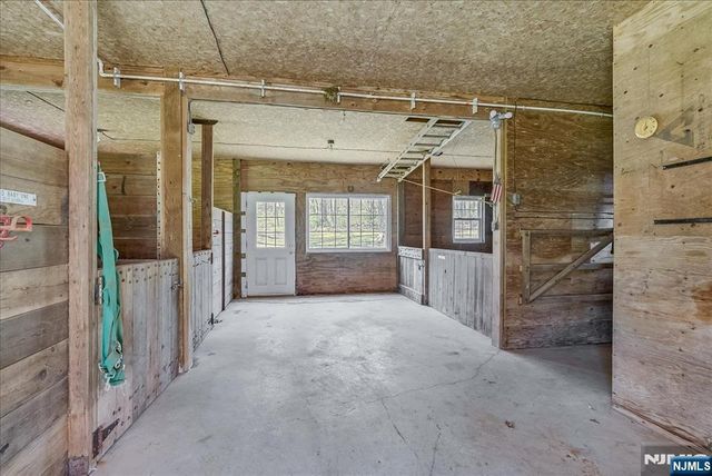 6 Fleming Court, Washington Township, NJ 07853