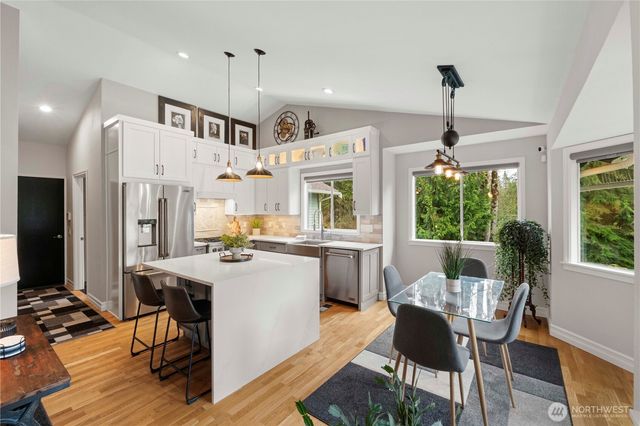 23059 265th Place SE, Maple Valley, WA 98038