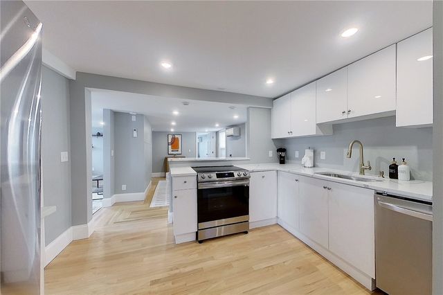 382 Spring Street 2, Newport, RI 02840
