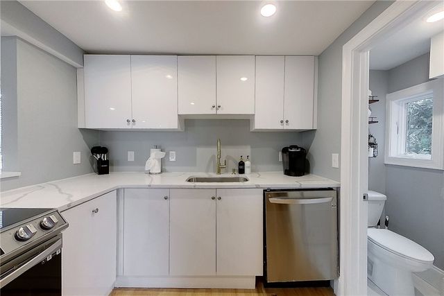 382 Spring Street 2, Newport, RI 02840