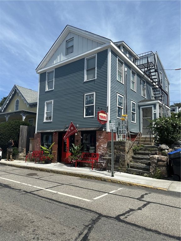 382 Spring Street 2, Newport, RI 02840