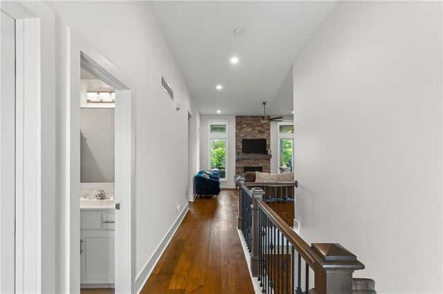 2309 NE Colonnade Avenue, Blue Springs, MO 64029