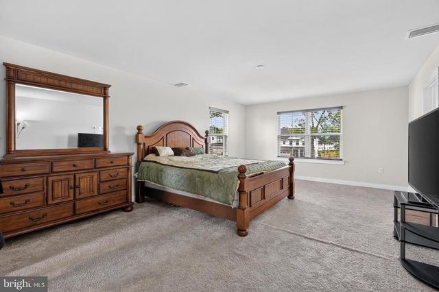 1061 LIFFORD RD, Cheltenham, PA 19012