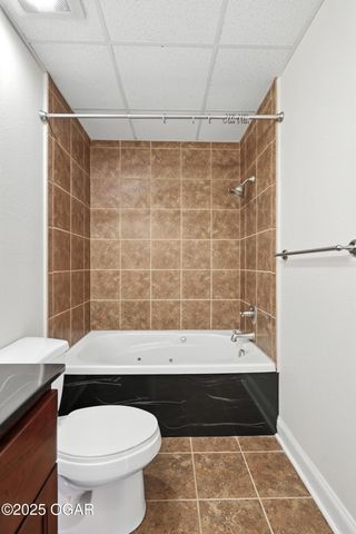 214 E 4th Street 203, Joplin, MO 64801