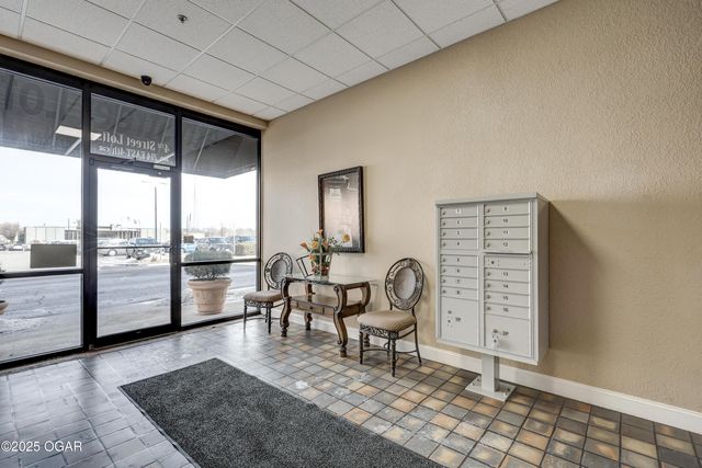 214 E 4th Street 203, Joplin, MO 64801