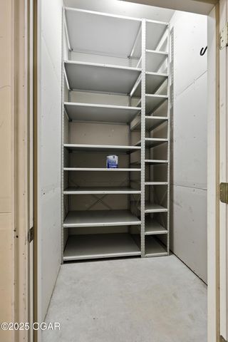 214 E 4th Street 203, Joplin, MO 64801