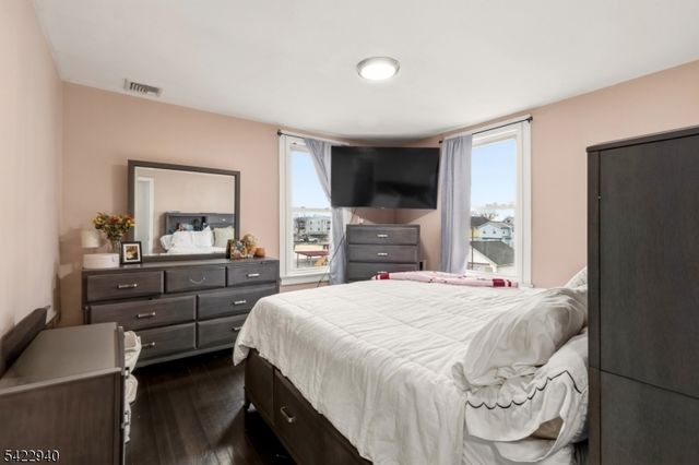 540 Jefferson Ave, Elizabeth City, NJ 07201