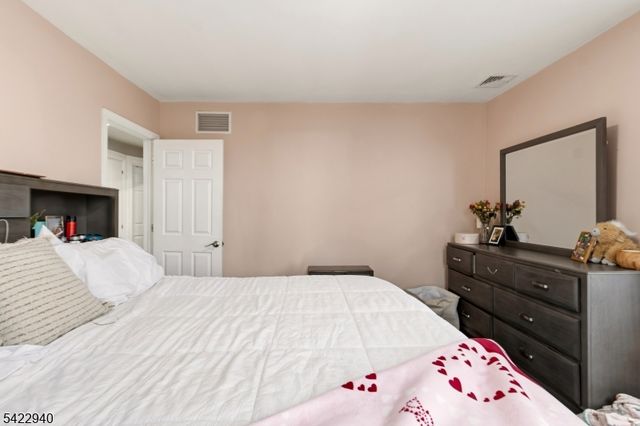 540 Jefferson Ave, Elizabeth City, NJ 07201
