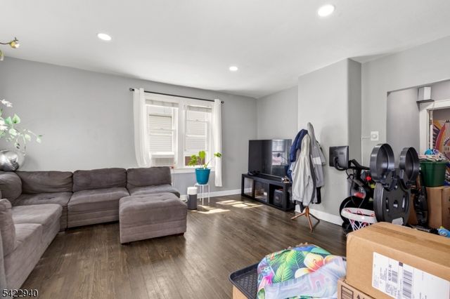 540 Jefferson Ave, Elizabeth City, NJ 07201