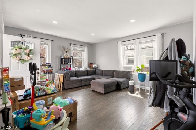 540 Jefferson Ave, Elizabeth City, NJ 07201