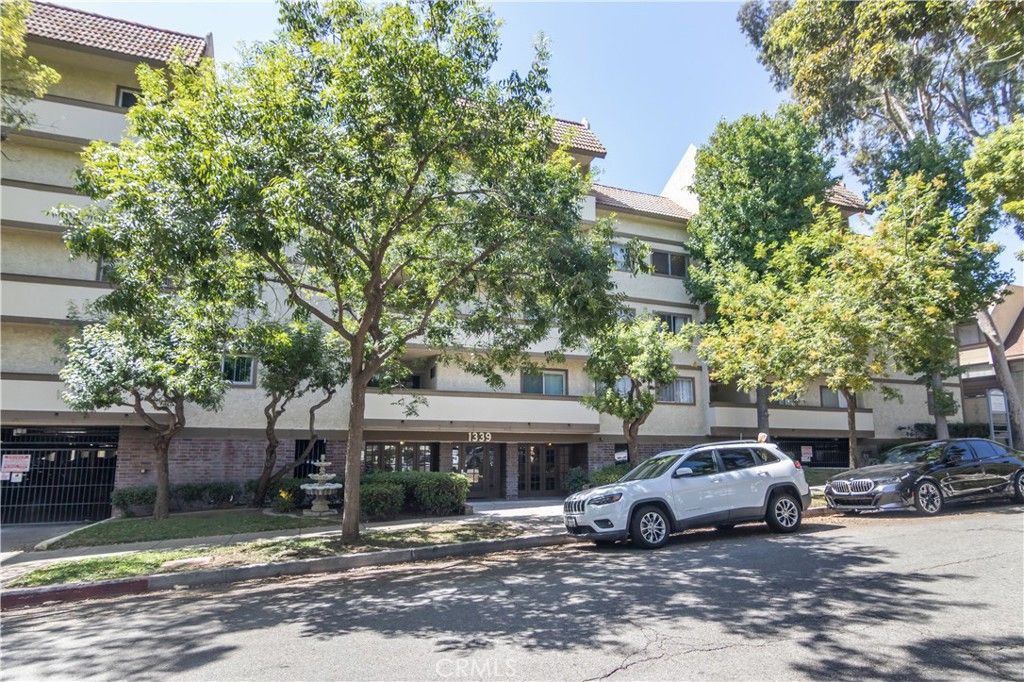 1339 N Columbus 106, Glendale, CA 91202 — photo 2
