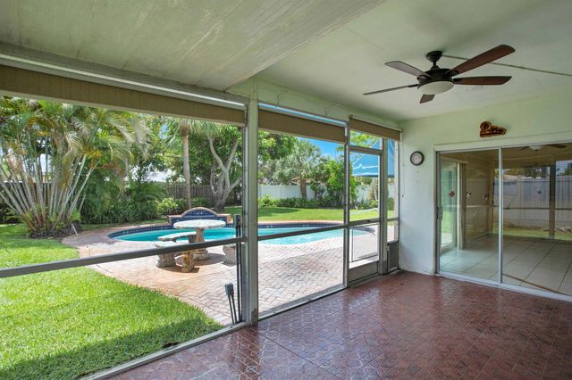 1910 NE 52nd Street NE, Fort Lauderdale, FL 33308