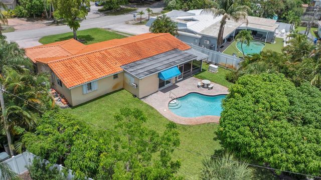 1910 NE 52nd Street NE, Fort Lauderdale, FL 33308