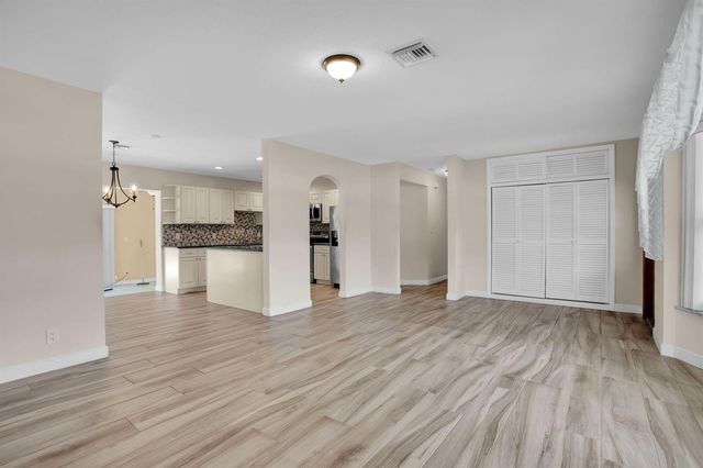 1910 NE 52nd Street NE, Fort Lauderdale, FL 33308