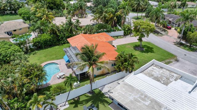 1910 NE 52nd Street NE, Fort Lauderdale, FL 33308