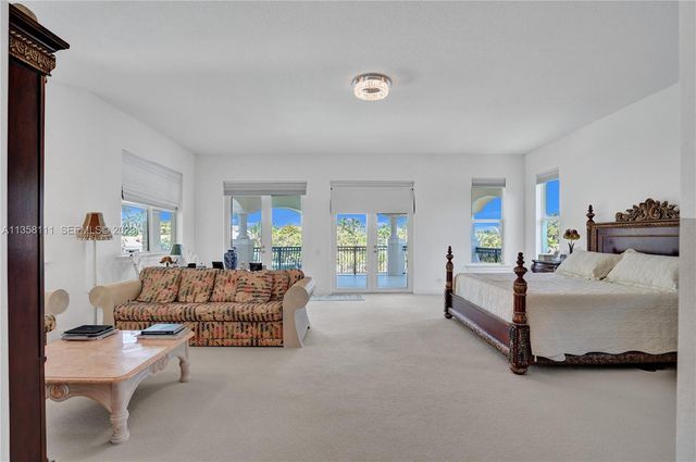1130 Harbor Court, Hollywood, FL 33019