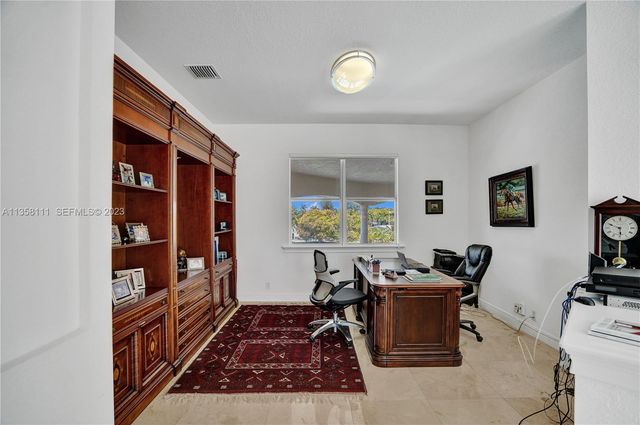 1130 Harbor Court, Hollywood, FL 33019