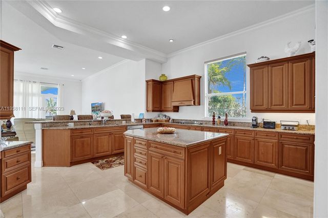 1130 Harbor Court, Hollywood, FL 33019